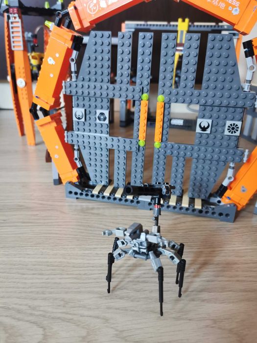 LEGO 7709 - [Exo Force] Sentai Fortress [Foarte Rar]