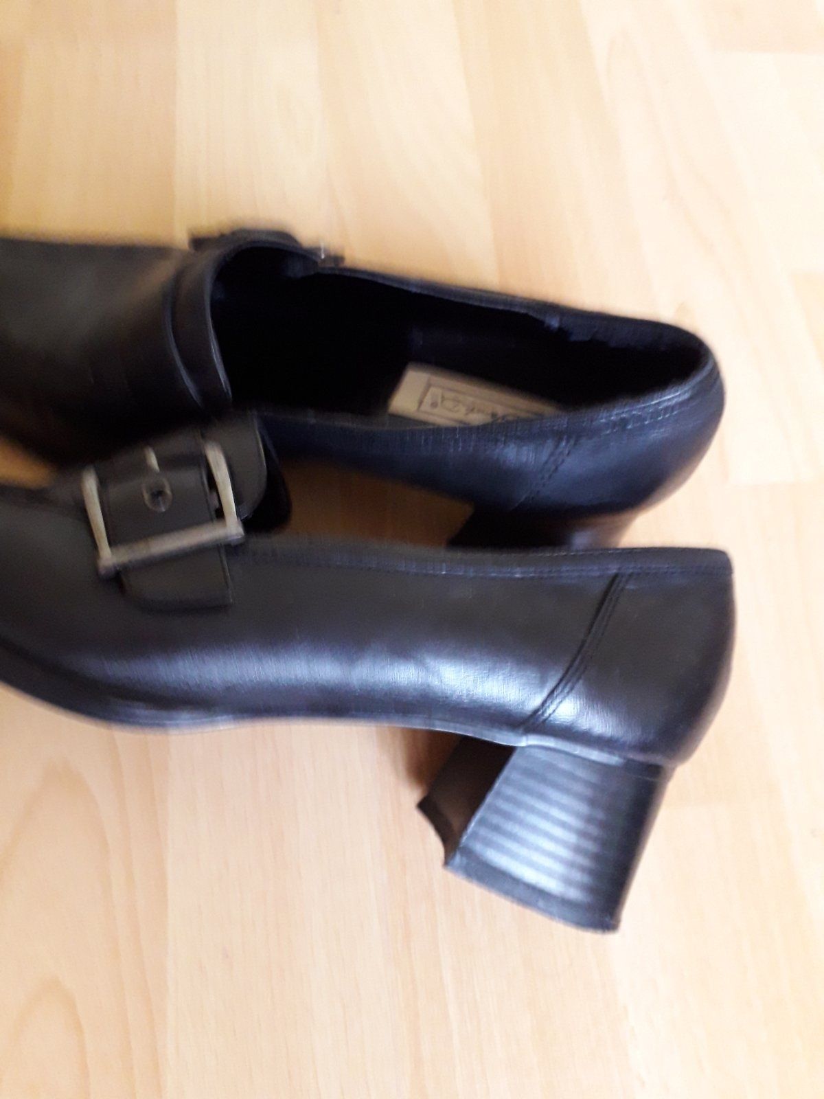 Дамски черни кожени обувки