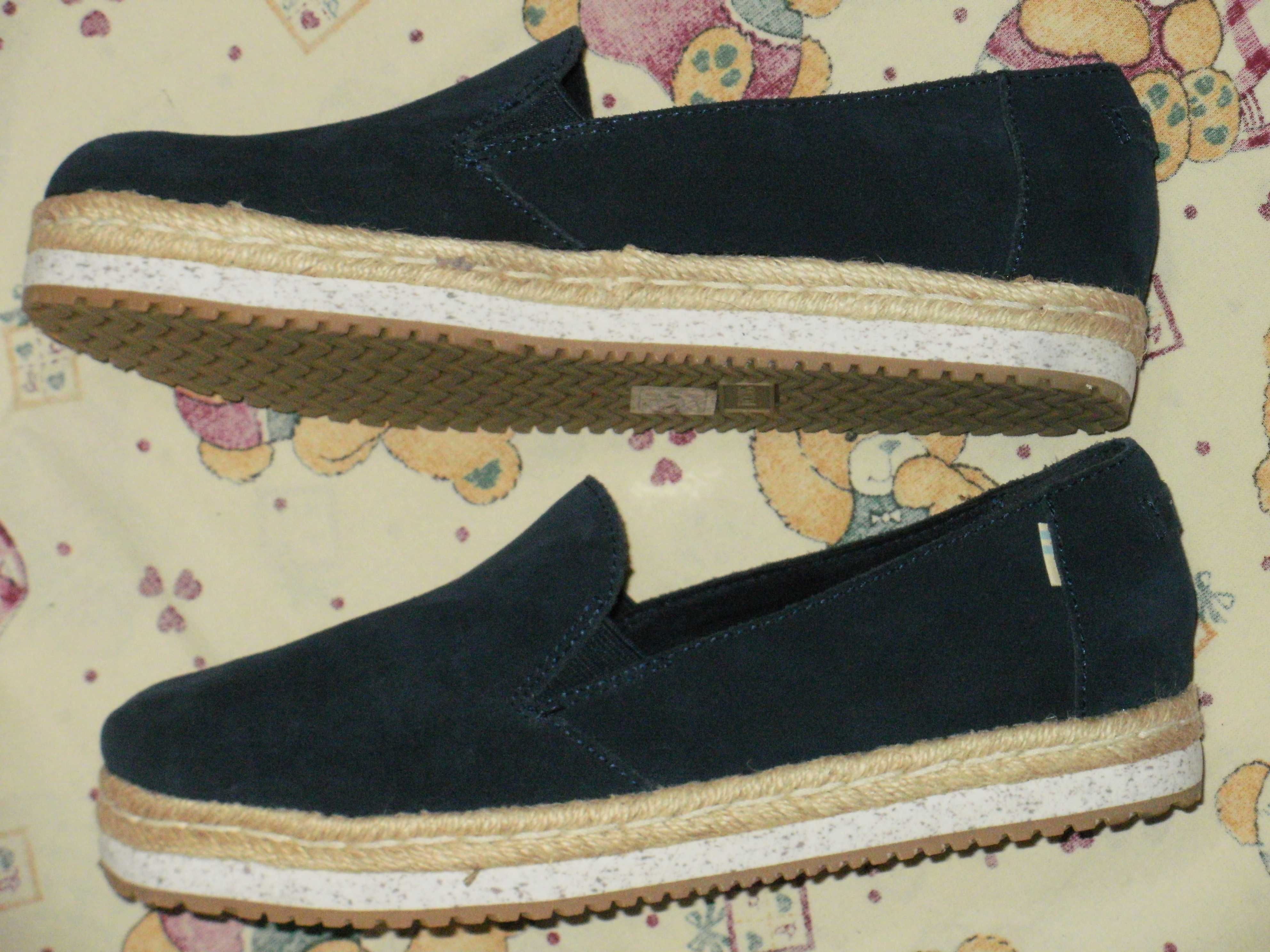 TOMS оригинални нови дамски 38