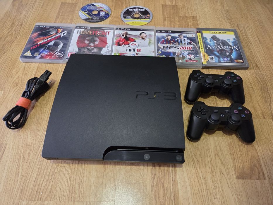 Consola Playstation Ps 3 - 320 GB/jocuri/manete