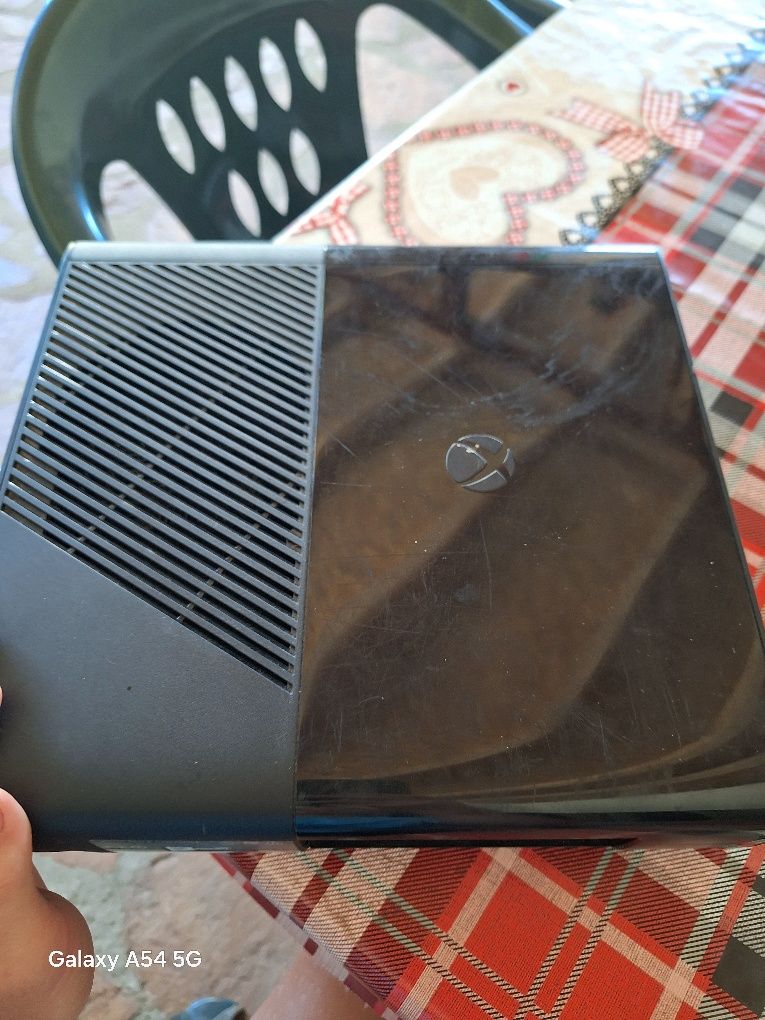 Продава се XBOX 360
