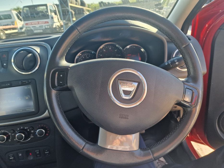 Dezmembram Dacia Sandero, an 2015, 1.5 DCI euro 5, cutie manuala