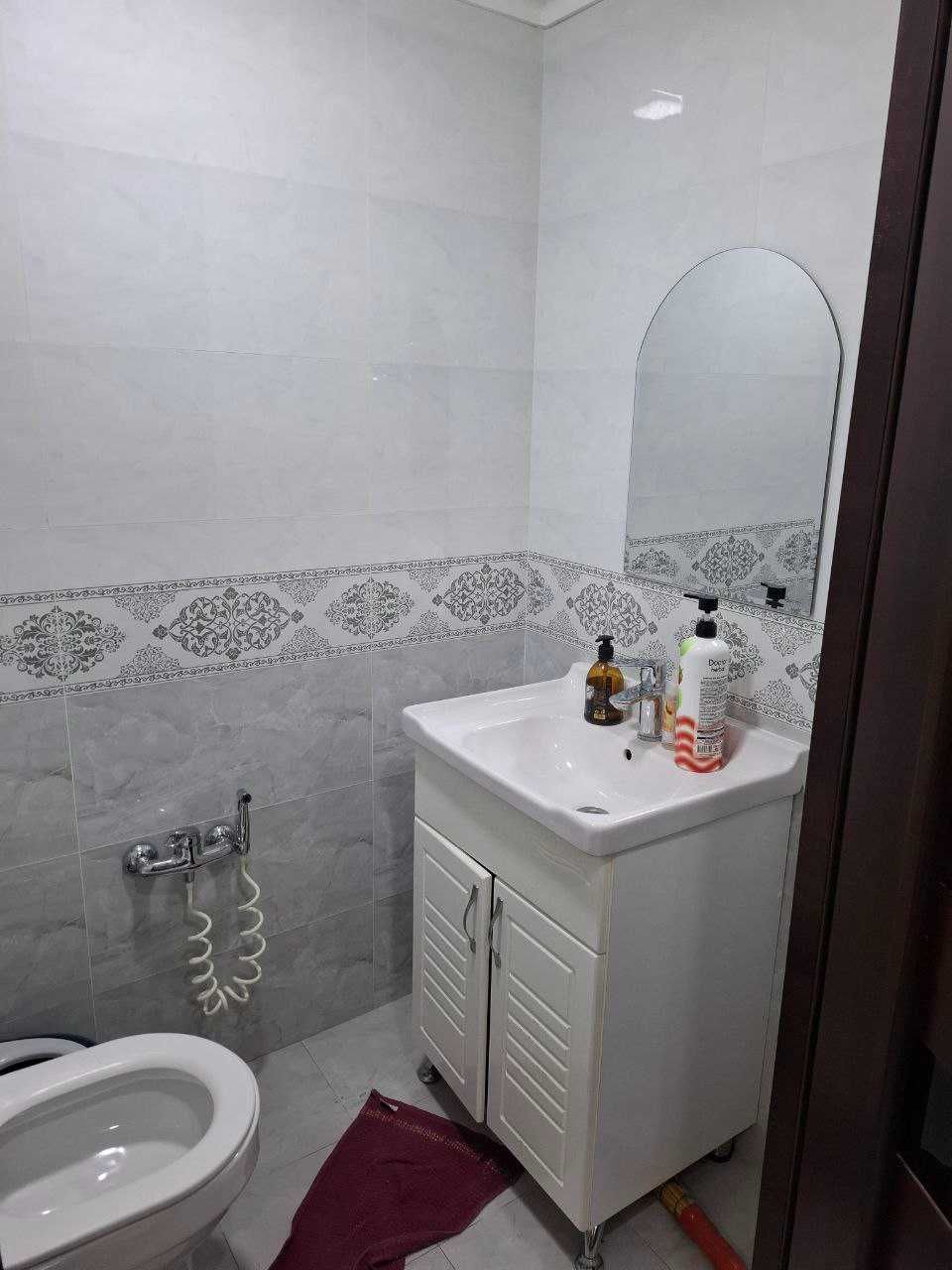 №3575.Сдам 1 -комнатную квартиру Салон красоты.