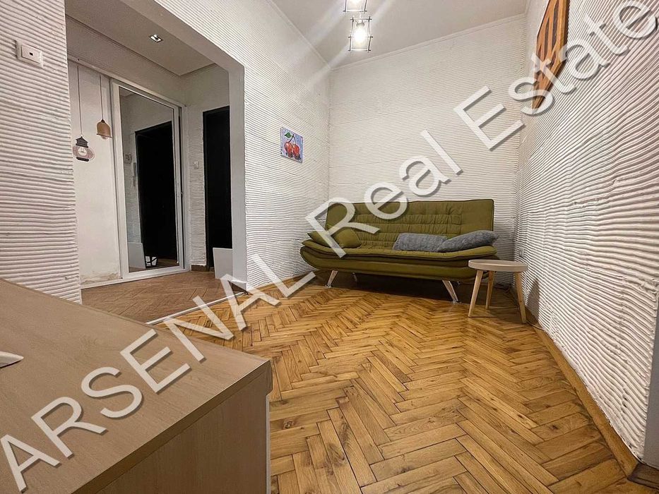 Дава се под наем Тристаен апартамент в София, Център - 80 кв.м за 550 € - Снимка #9