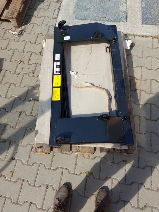 Furcă transport baloti incarcator frontal, prindere tip Euro