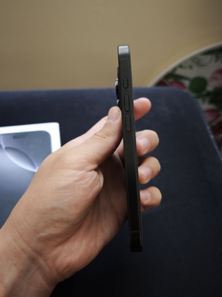 Iphone 16 pro 128gb black