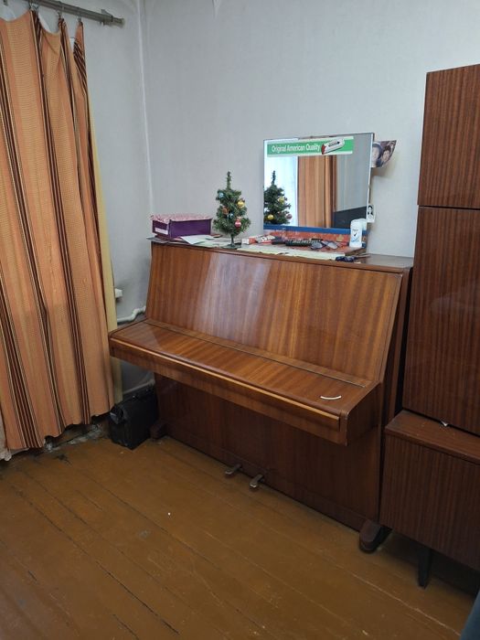 Пианино Элегия, б/у