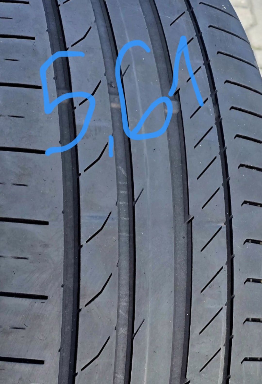245/45/19 Continental