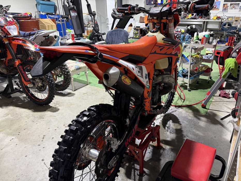 Ktm 300 Exc Tbi model 2024 Hard Enduro Edition