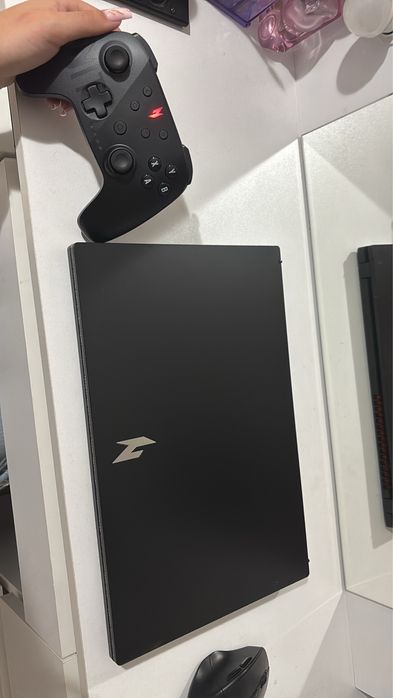 Vând laptop de gaming Acer nitro v15 care vine cu windows instalat