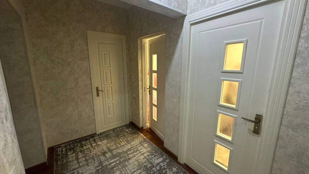 Продаётся Квартира 3-х комнатная Ойбек 60 школа