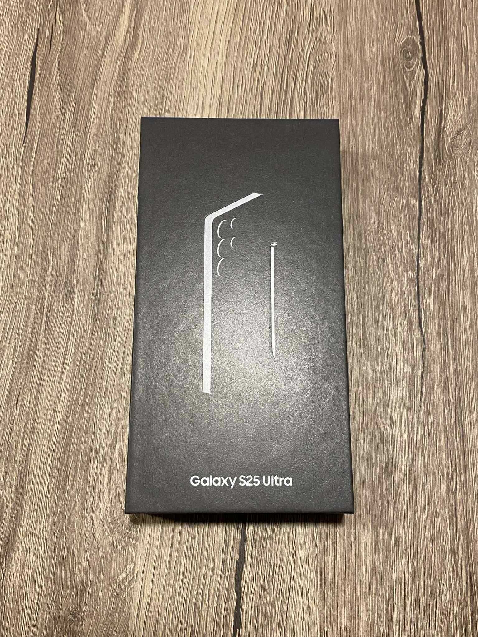 Неразопакован Samsung Galaxy S25 Ultra 512GB, Jetblack, 2 г гаранция