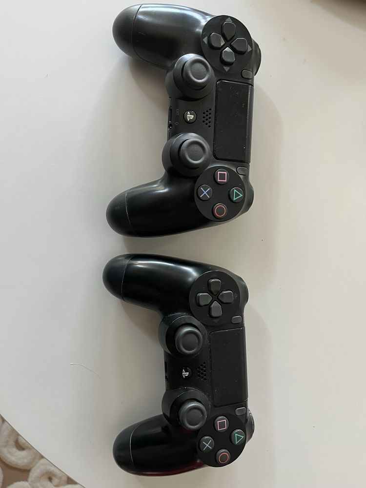 Play station 4 конзола