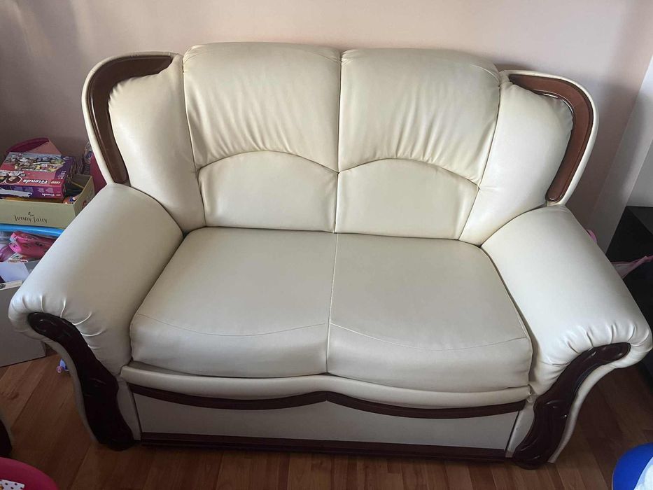 Set doua canapele si un fotoiu