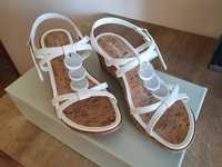 Нови! Бели летни сандали