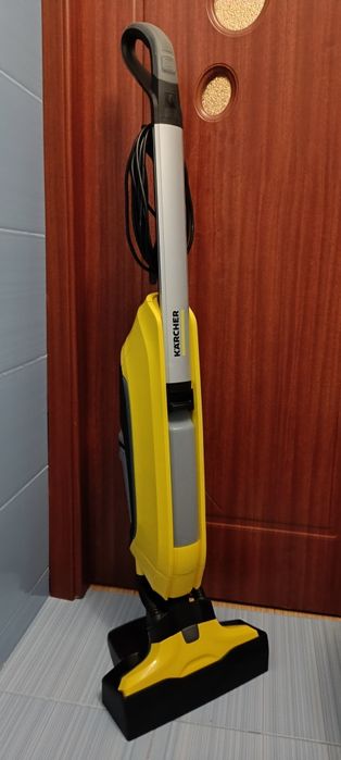 Mop 2 în 1 spălă și aspiră Karcher