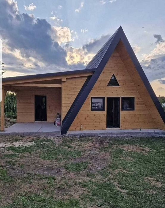 Vand case din lemn oferta accept variante auto