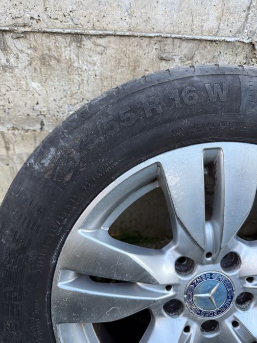 Лети джанти 16 инча с гуми, оригинални от  Мерцедес Е-клас 8J/16 ET46