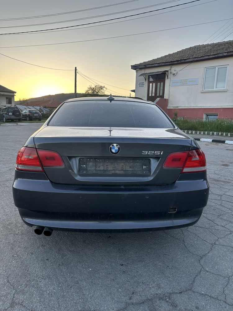 Бмв е92 325 бензин 218кс на части купе bmw e92 325i 218hp Варна