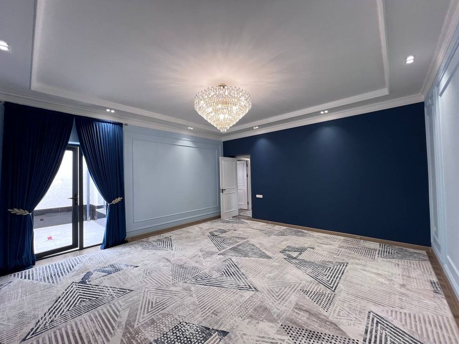 Уч кахрамон постидан кирганда 2,5 сотих, 2 этаж ховли сотилади