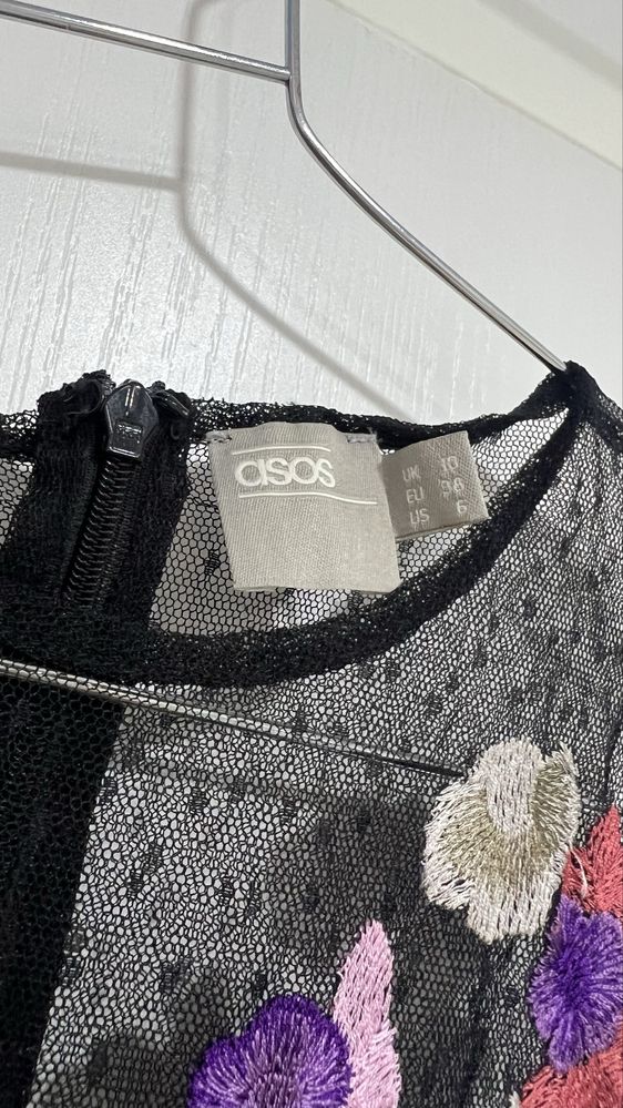Платье двойное в хорошем состояние asos