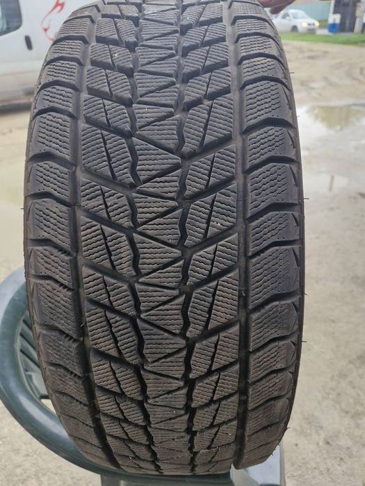 Зимни гуми 245/45 R 20 Boto на 1000км.