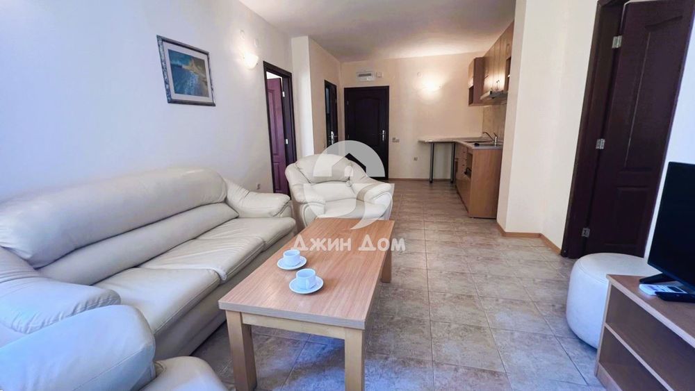 Продава се Тристаен апартамент в к.к. Слънчев бряг - 76 кв.м за 994 €/кв.м - Снимка #2