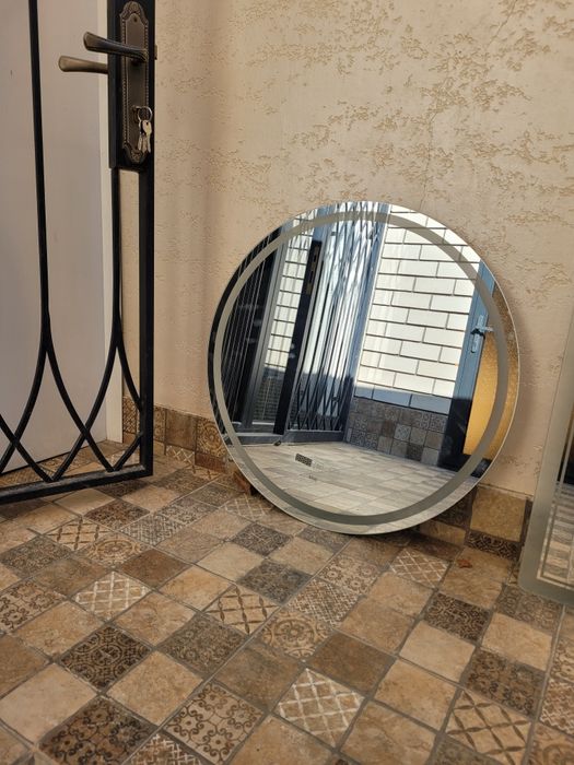 Продаётся зеркало