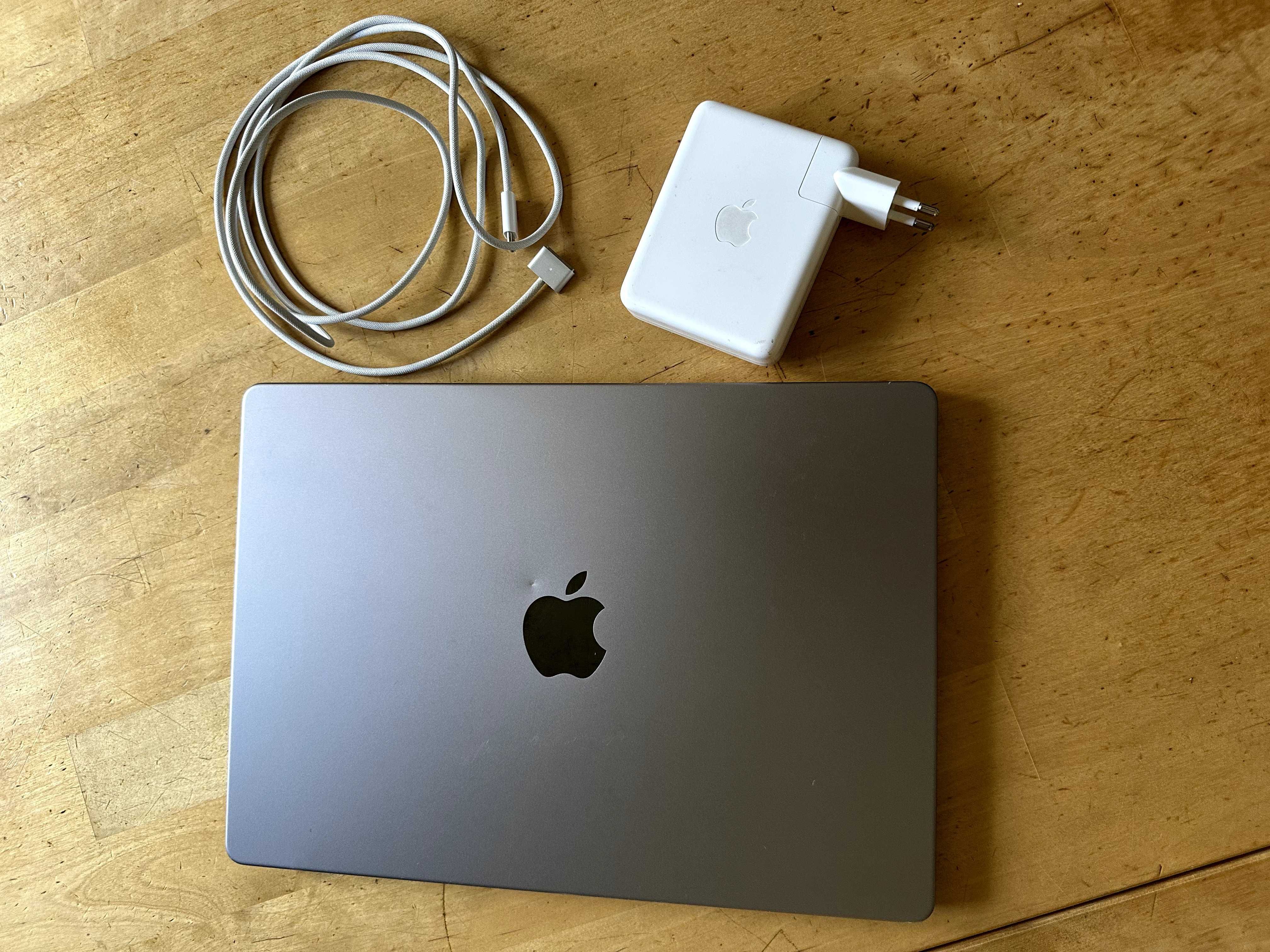 Apple Macbook Pro A2442 М1 MAX 64GB 1TB 14 инча 2021 г