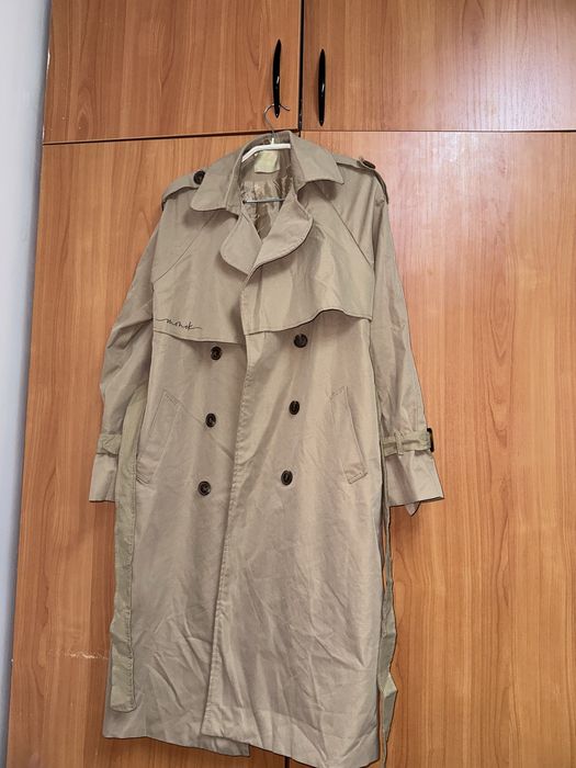 Киімдер сатылады