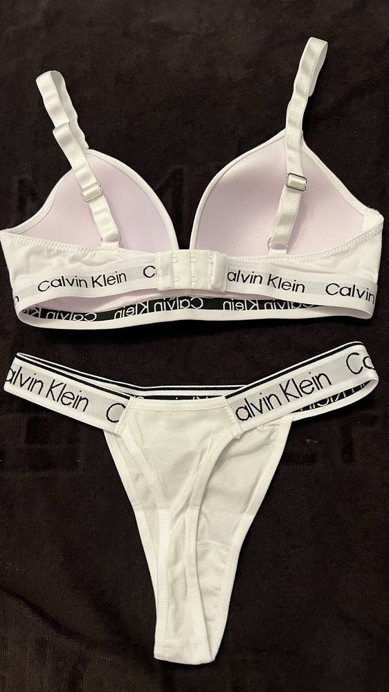 Дамско бельо Calvin Klein