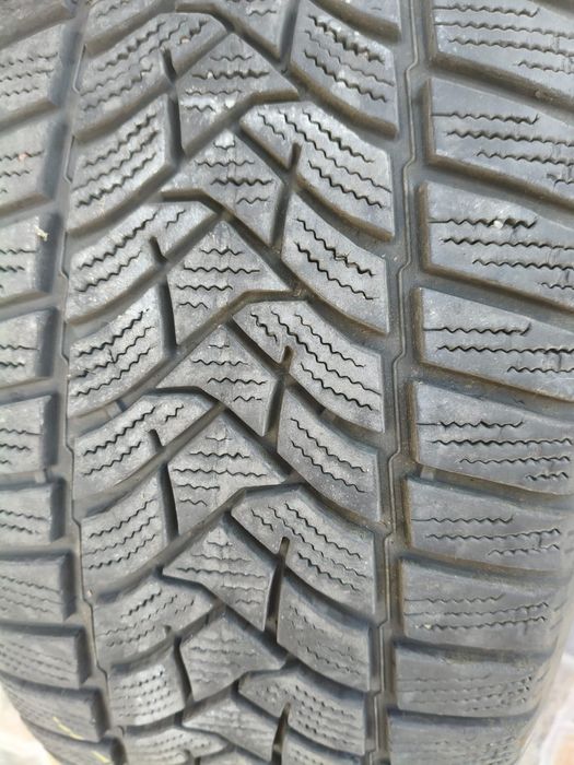 Vând 4 Anvelope iarnă DUNLOP WINTER SPORT 5 – 205/50 R17 93H