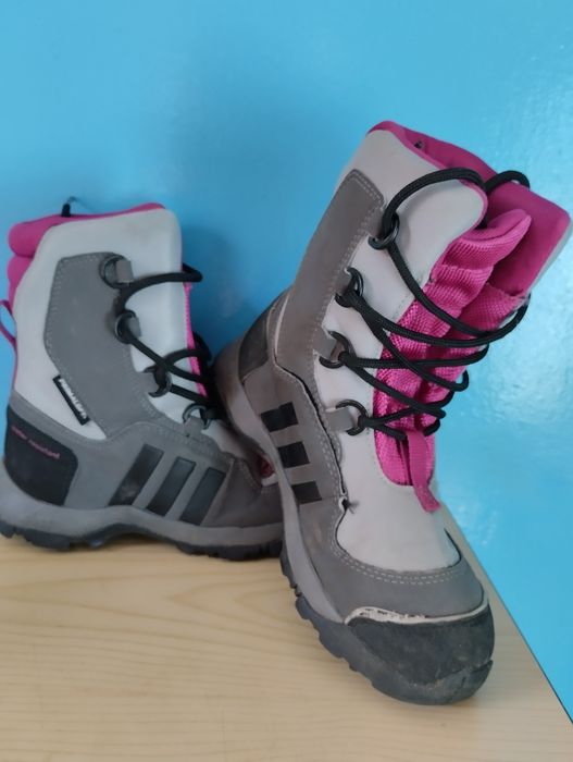 Продам сапожки детские. Подойдут мальчику и девочке