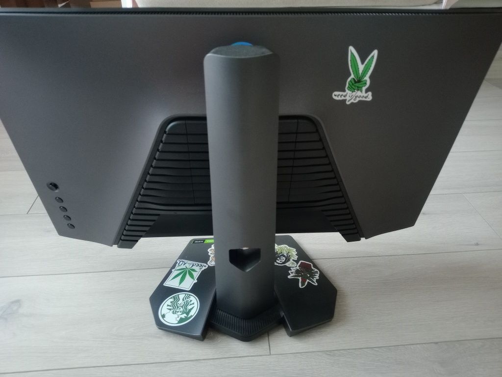 Геймърска PC конфигурация и монитор
