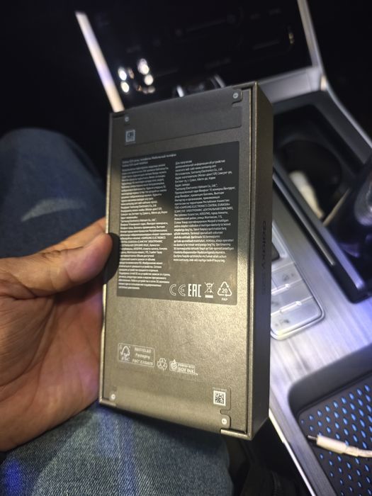 Samsung galaxy s25  12/256 [EAC]