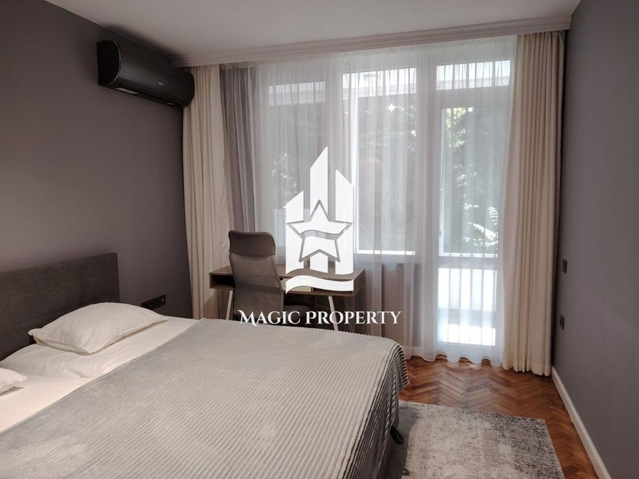 Дава се под наем Четиристаен апартамент в Бургас, Център - 100 кв.м за 969 € - Снимка #8