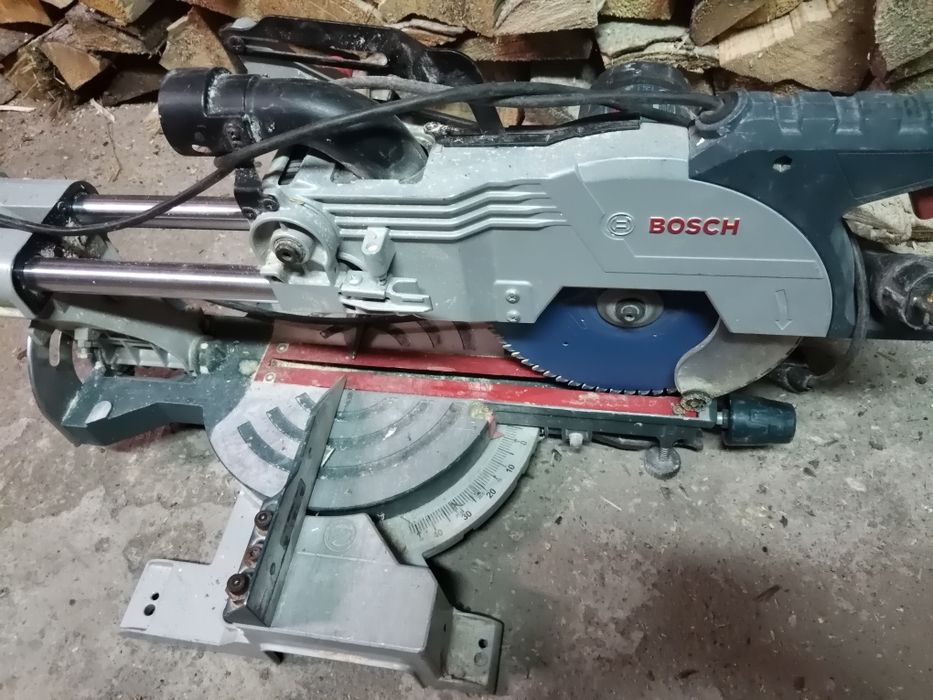 Vând pendular Bosch profesional