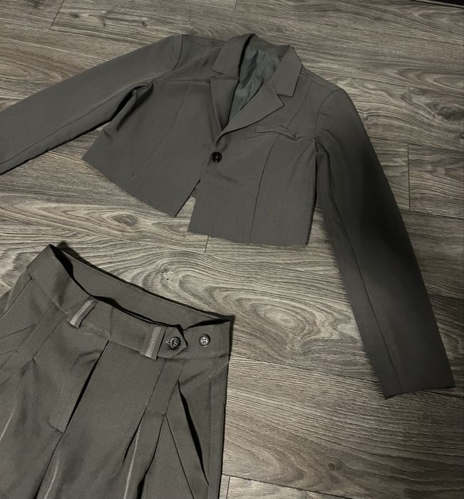 Сет сако и панталон в сиво