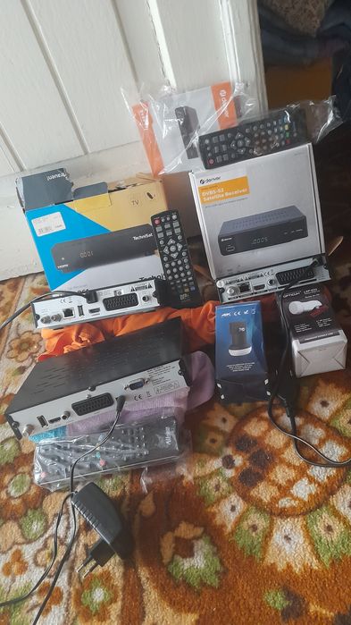 Receiver satelit plus două LNB