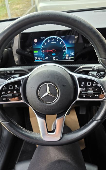 Mercedes benz A250e Plugin Hibrid / benzina 1332  cc Automat