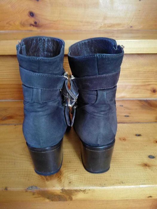 Продавам топли дамски боти