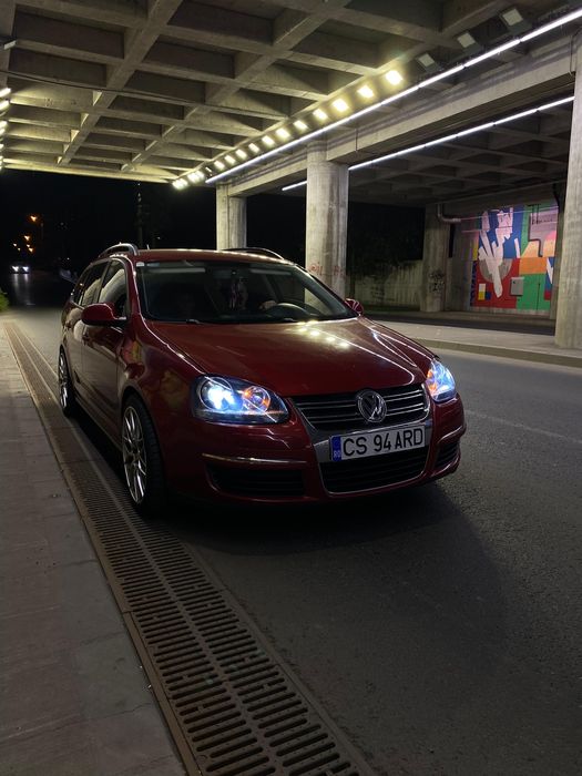 Vând Golf 5 Intreținut.