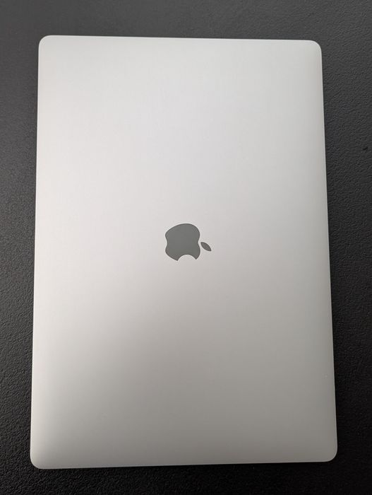 Macbook pro 2021, I9, 32GB RAM, 1TB SSD