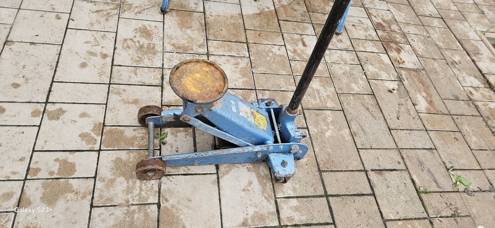 Talpa compactoare Weber cr 7 500kg Disel  Reversibila