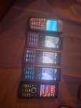 Lot Telefone Pe Butoane Telefoane Vechi Dar Cu Stil Și rafinament