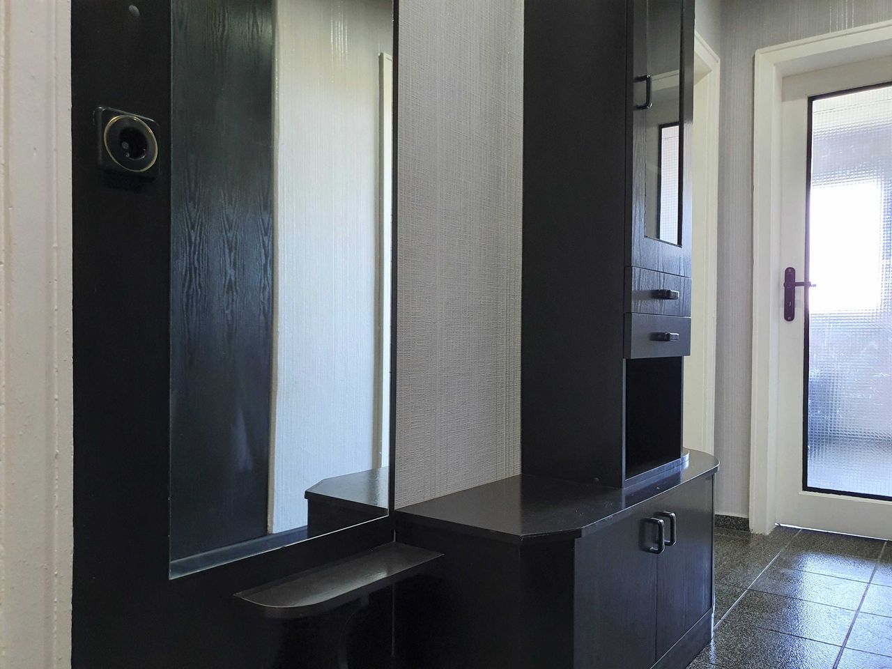 Дава се под наем Двустаен апартамент в Враца, Център - 58 кв.м за 331.5 € - Снимка #10