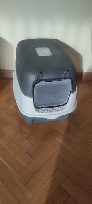 Продавам котешка къща и тоалетна