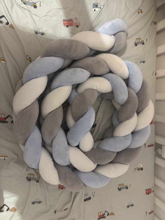 Apărătoarea pentru pătuț 360cm