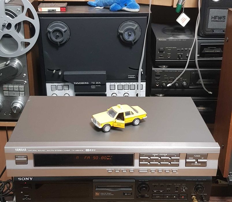 Tuner Stereo Radio Digital Synthesizer YAMAHA TX492  SILVER