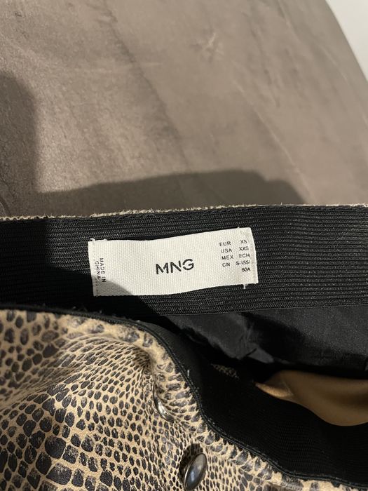 MANGO чисто нов панталон с животински принт